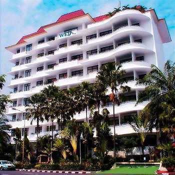 Weta International Hotel Surabaya Exterior photo