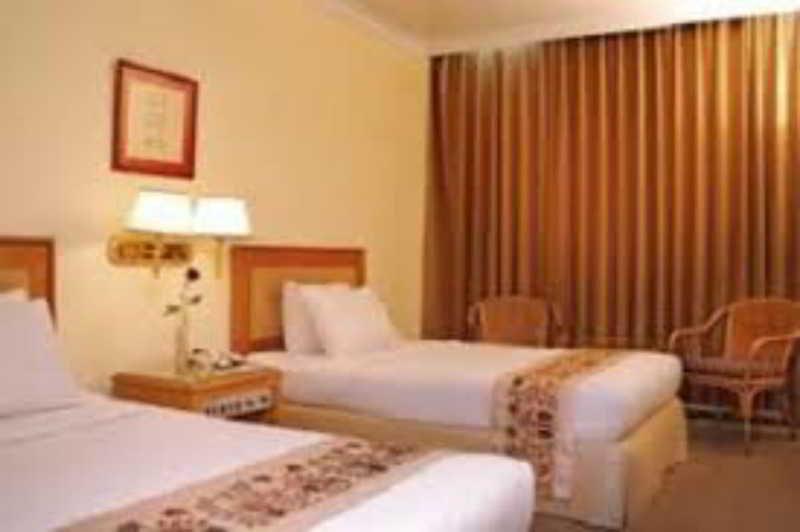 Weta International Hotel Surabaya Exterior photo